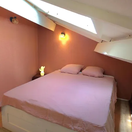 Bachelor Duplex - Hypercentre - Metro - Wifi Apartmán